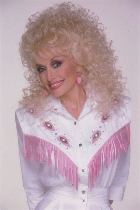 Dolly Parton - 1980s : r/OldSchoolCool