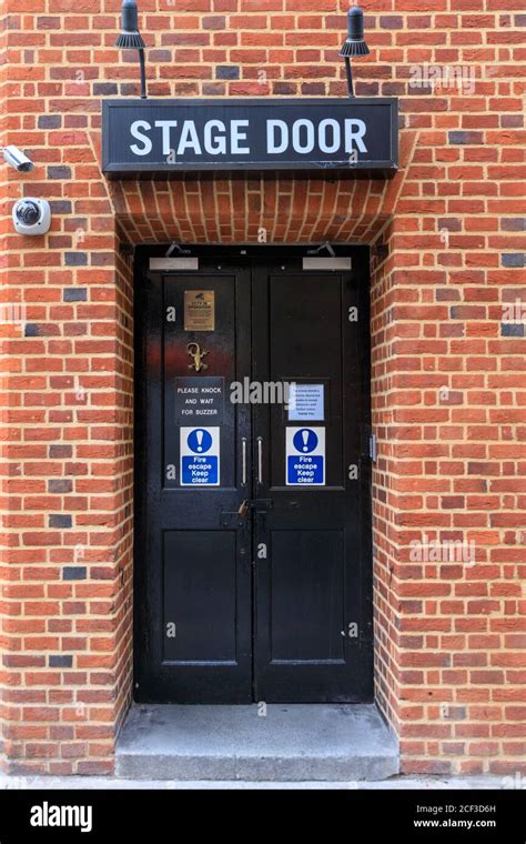 Stage door, West End Theatre artists' entrance, Covent Garden, London ...