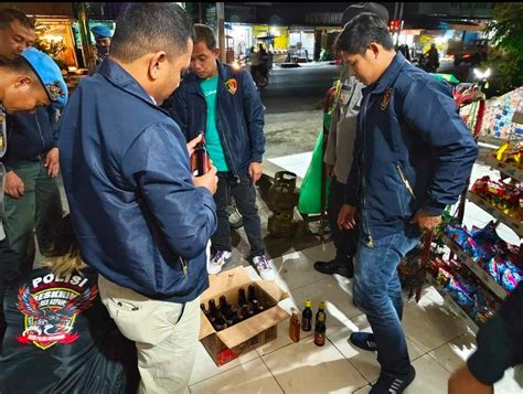 Polres Kepahiang Sita Miras Dan Puluhan Liter Tuak Akp Sujud Alif