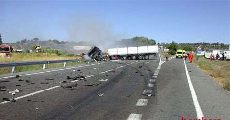 Un mort i dos ferits greus en un accident múltiple a l N 240 a l Espluga