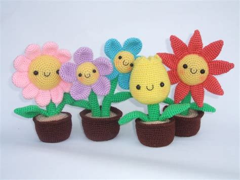 Amigurumi flowers - Seeking Patterns - Crochetville