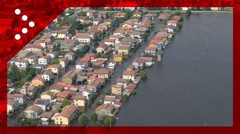 Alluvione A Conselice Il Paese Ancora Allagato Visto Dall Elicottero