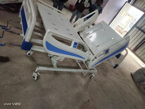 MANUAL ICU BED 5 FUNCTION Size Dimension 210l X 90w X 60 80h MM At Rs