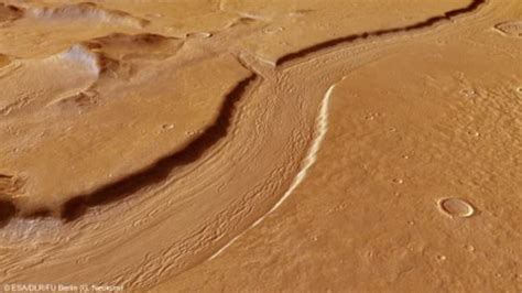 Gorgeous Images: Ancient River on Mars? - Universe Today