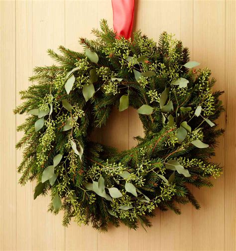 50 Beautiful Holiday Wreaths