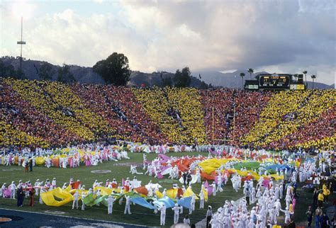 The evolution of the Super Bowl halftime show | CNN