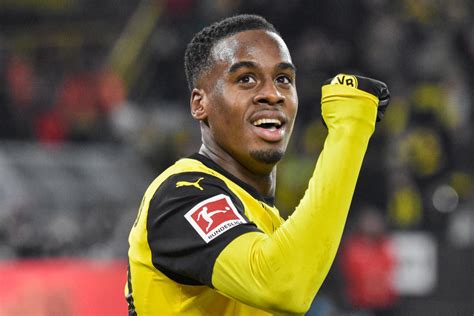 BVB Boss Zur Strategie Bei Gittens Geld Ist Nicht Unser Ziel