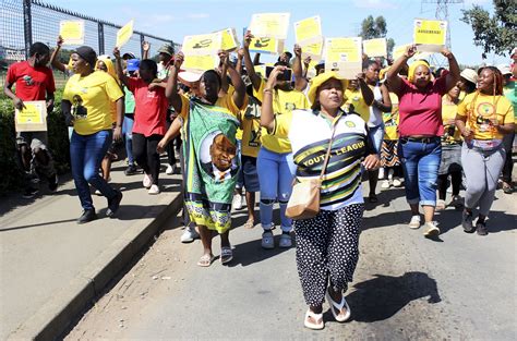 Ward 33 ANC Members Demand Jobs From Brookside And Other Malls The