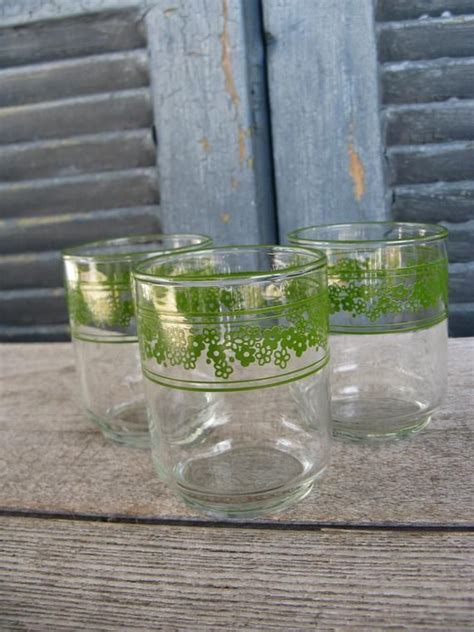 Libbey Crazy Daisy Spring Blossoms Juice Glasses Set Of 3 Etsy Spring Blossom Juice Glasses