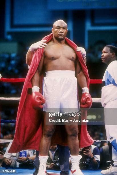 303 George Foreman Evander Holyfield Photos And High Res Pictures Getty Images