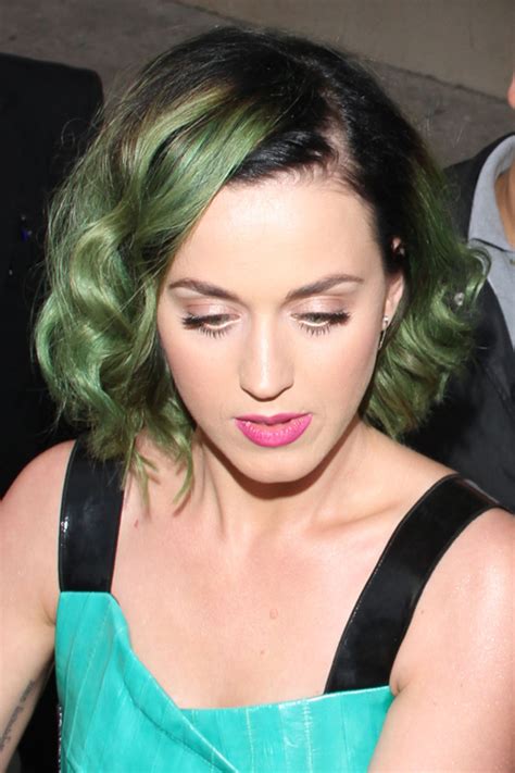 Katy Perry S Hairstyles Hair Colors Steal Her Style Page