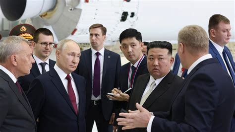 Kim Jong Un Und Putin Besuchen Weltraumbahnhof Es Wird Vor Allem Um