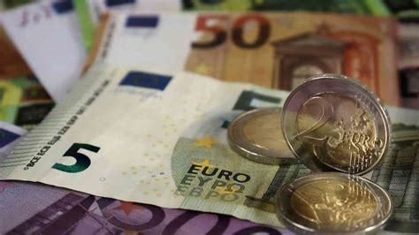 Algérie taux de change du dinar face à leuro ce 1 décembre