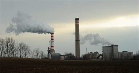 Hírklikk Titkolják hogy Habony Árpád körei mennyiért kapták meg az