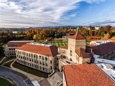 Asheville High School | Shingle Tile | Ludowici Roof Tile