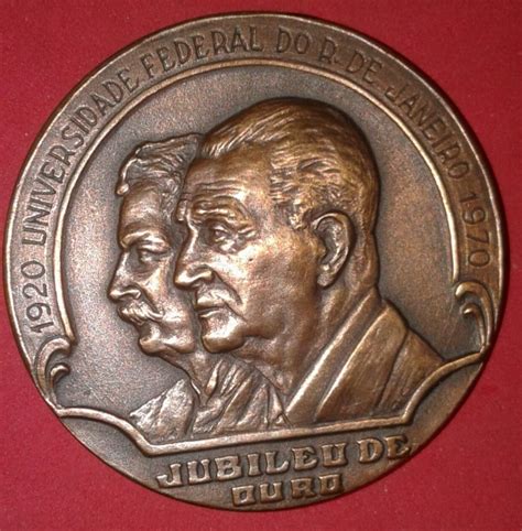 Medalha Jubileu De Ouro Universidade Federa