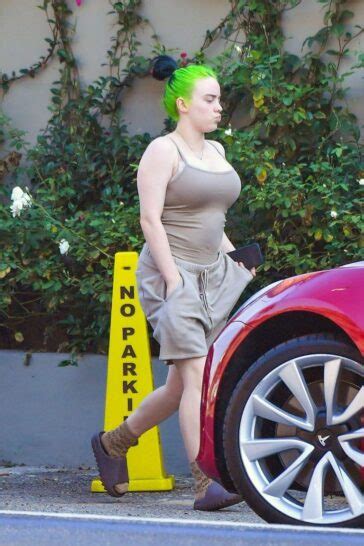 Billie Eilish Running Boob Bounce Slo Mo Video Leaked Influencers
