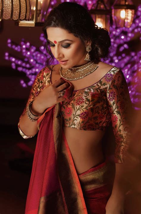 Guru Actress Hot Vidya Balan Hot Sexy Photoshoot Photos In Hi Blitz