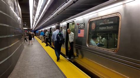 Rare Rerouted R B Trains Via The Second Avenue Line Action At Nd