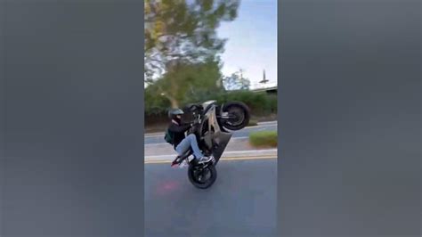 Yamaha R6 Wheelie Youtube