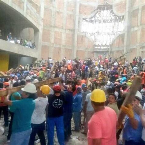 Pésame del Papa por las víctimas del derrumbe de la Catedral de