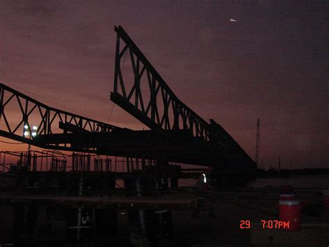 Nc 12 Temporary Bridge Pea Island Bridge Truss Launched Flickr