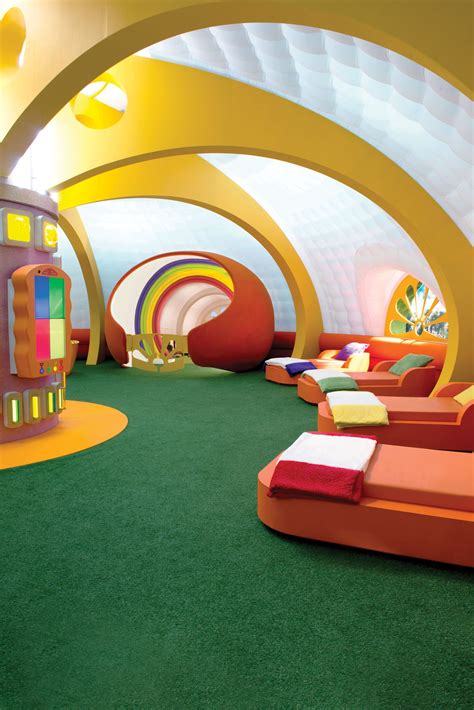 Why Does No One Talk About the House on the Teletubbies Set ...