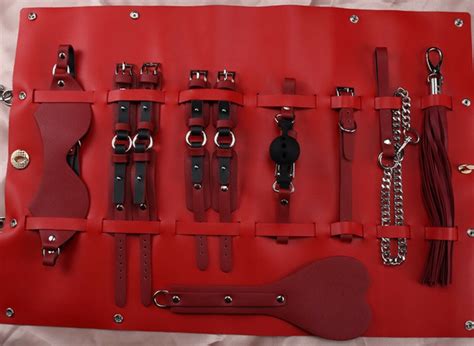 Kit Sadomaso E Borsa Sex Toys Set Bag Manette Mascherina Frusta Gag