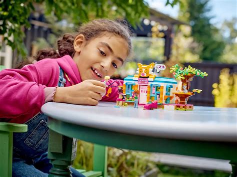 Kids Can Build Up Towns and Emotional Skills with 20 New LEGO Friends Sets | The Toy Insider