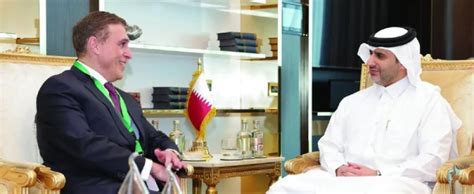 Qcb Governor Meets Participants In Qatar Economic Forum Gulf Times