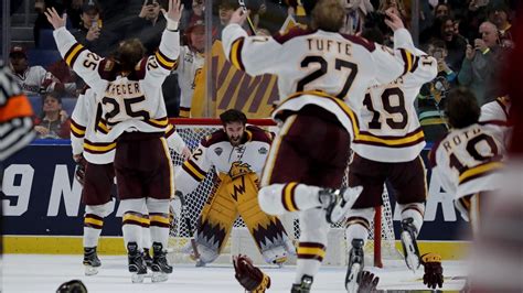 College Mens Hockey Minnesota Duluth Wins Second Straight Title Mpr