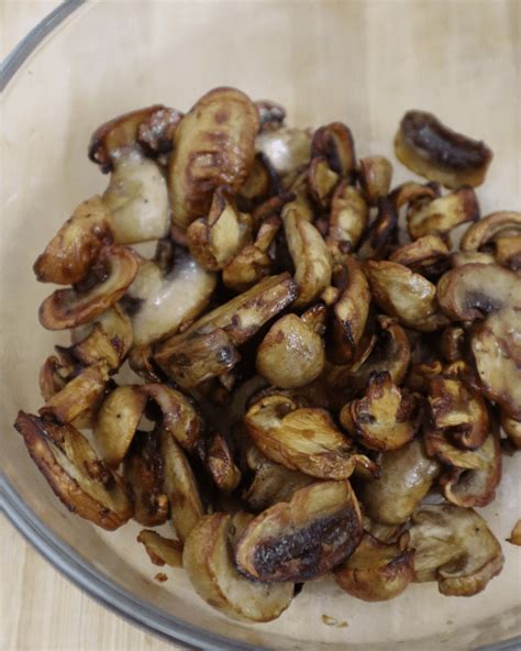 Easy Air Fryer Mushrooms with Garlic - TopAirFryerRecipes