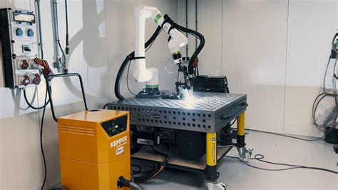 Cobot Welding With Vacufil Compact High Vacuum Suction And Filter Unit