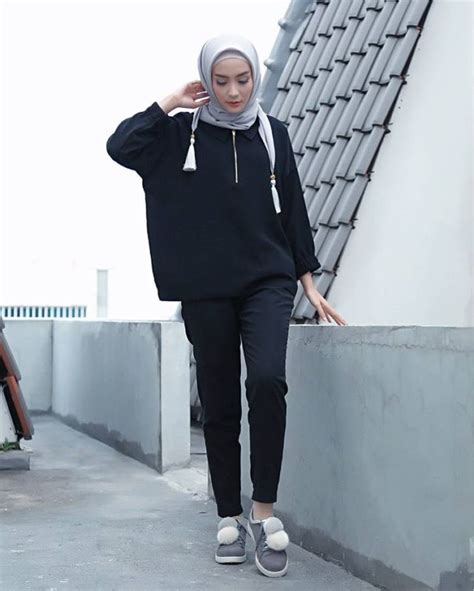 12 Rekomendasi Warna Hijab Untuk Dipadu Baju Warna Hitam Blog Belanja