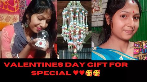 Valentines Day Special আট বছর থেকে যত্নসাহকারে জমিয়ে রাখা ভালোবাসার