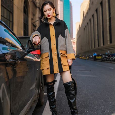 2018 Spring New High Fashion Brand Woman Hooded Detachable Hit Color Patchwork Trench Coat