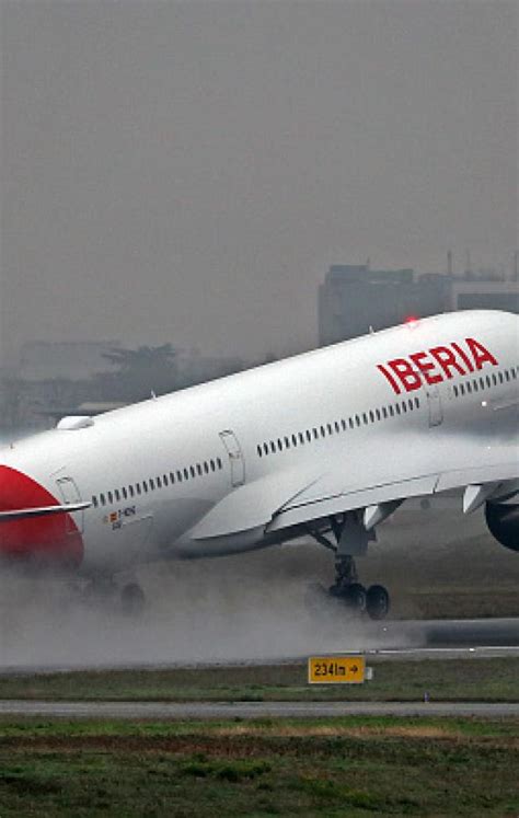 Iberia Llega A Un Acuerdo Con Los Sindicatos Y Ponen Fin A La Huelga