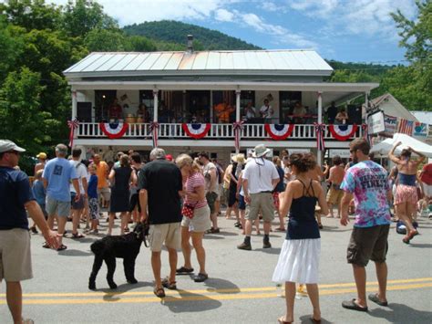 The Warren Store Warren Vt Shopping The Pitcher Inn