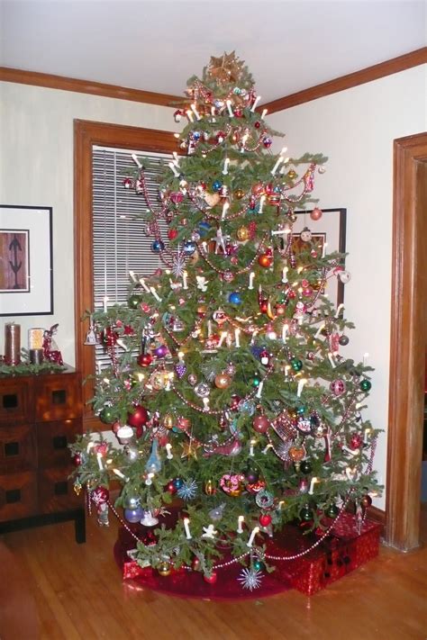 10 Multi Color Christmas Tree Decorating Ideas HomeDecorish