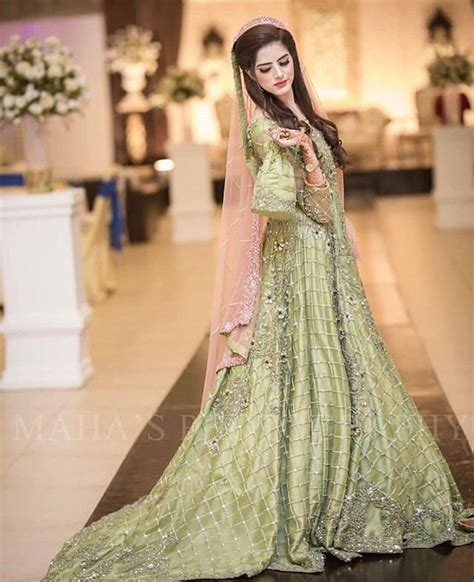 Beautiful Bride Bridal Mehndi Dresses Walima Dress Shadi Dresses