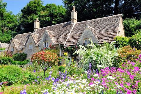 Small Group Cotswolds Villages Stratford And Oxford Day Tour From London