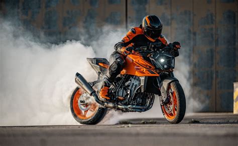 KTM 990 Duke La Renovada Naked Que Atrajo Todas Las Miradas Del EICMA 2023