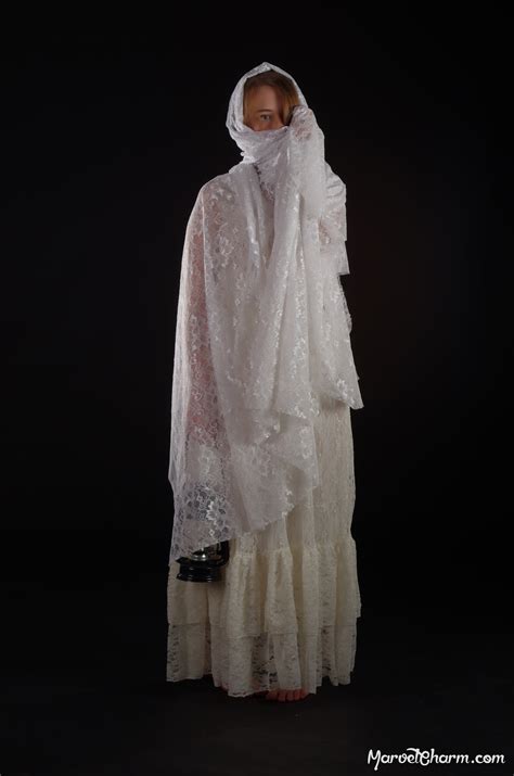 Marvel Charm Nicolette Lantern 014 — Postimages