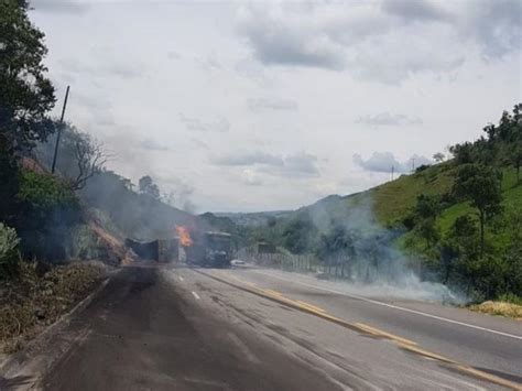 Colisão Frontal Entre Carretas Deixa Um Morto Na Br 381 Em Nova Era