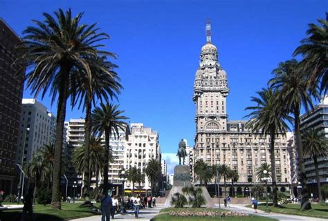 O Que Fazer Em Montevideo Uruguai 10 Pontos Turísticos Viagens E Caminhos