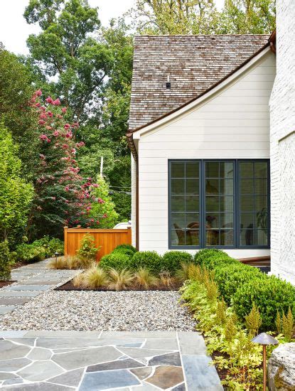 10 gravel landscaping ideas for modern yards | Livingetc