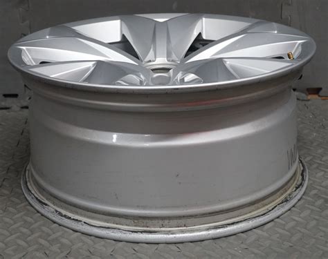 Vw Atlas Prisma Qf L Oem Alloy Wheels