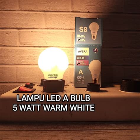 Jual AVERA LAMPU LED A BULB 5W 5 WATT WARM WHITE KUNING 3000K BAGUS