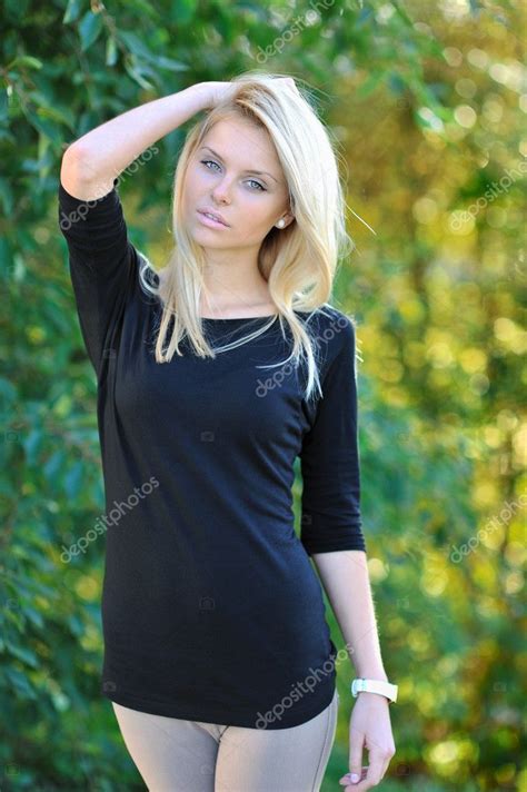 Beautiful Blonde Girl Portrait Outdoor Stock Photo By Paultarasenko 31498871