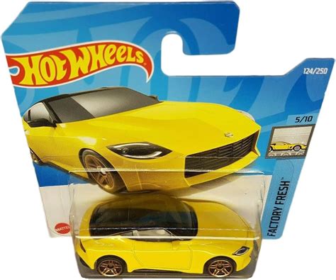 Hot Wheels Nissan Z Proto Factoty Fresh 5 10 HCT13 Short Card Yellow Mattel 2022